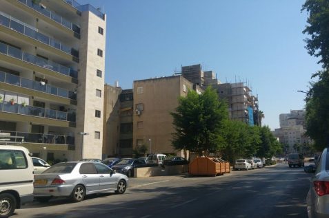 רחוב הדרור יבנה // צילום רונן דמארי