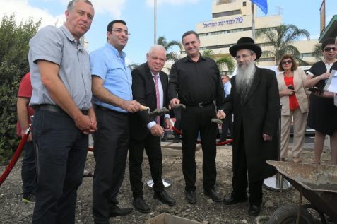 הנחת אבן פינה להקמת תחנת רכבת בנצרת עילית // צילום: ישראל פרץ