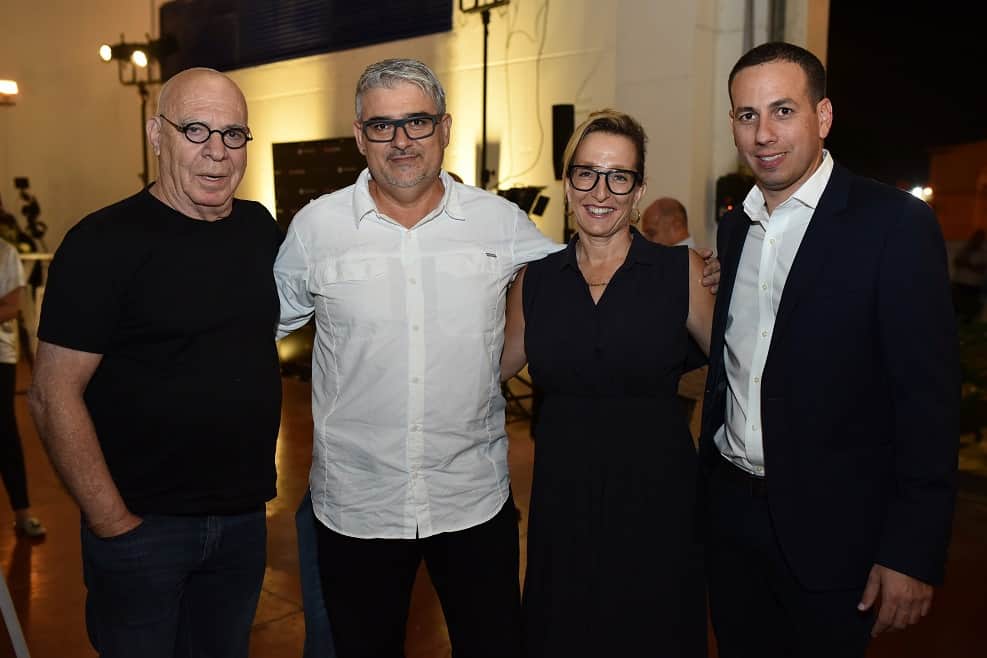 אדיר לוי מנכל קוסנטינו נועה ושם טוב צרויה, בוקי צוקר // צילום: ולרי פרושקין