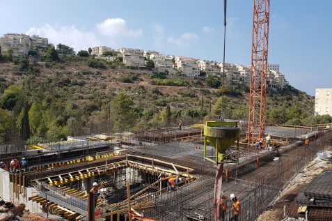 יציקת הקומה הראשונה בפינוי בינוי נווה שאנן חיפה // יחצ