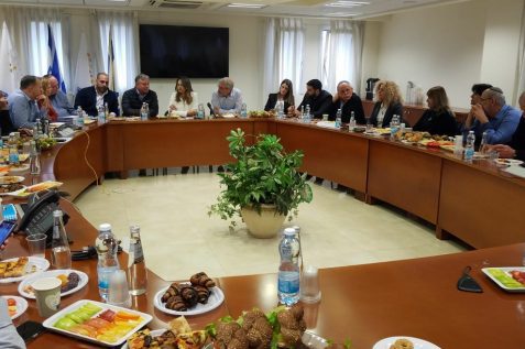יפעת שאשא השתתפה היום בישיבת הנהלה ראשונה עם בכירי המשרד // צילום לעמ