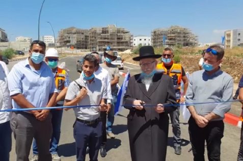 שר הבינוי והשיכון, הרב יעקב ליצמן בקריית שמונה // באדיבות: עיריית קריית שמונה