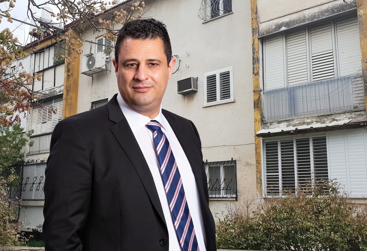 עו"ד אביב טסה // צילום: רז רוגובסקי | מגדילים