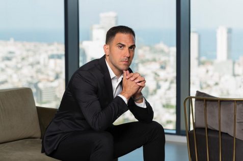 עו"ד אלדן דנינו // תומר שלום, סטודיו תומאס