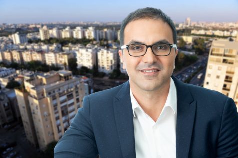 דוד מויאל, סמנכ"ל כספים בקבוצת אלמוג // צילום: איציק שוקל