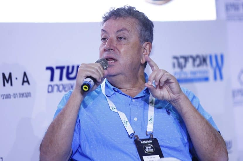 ישראל גל ראש עיריית קריית אונו // צילום: דרור סיתהכל כנס "מגדילים"