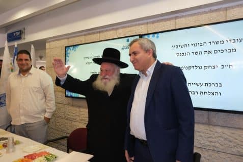 יצחק גולדקנופף וזאב אלקין // צילום: משרד הבינוי והשיכון
