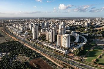 רחובות // צילום: רון אוריאל