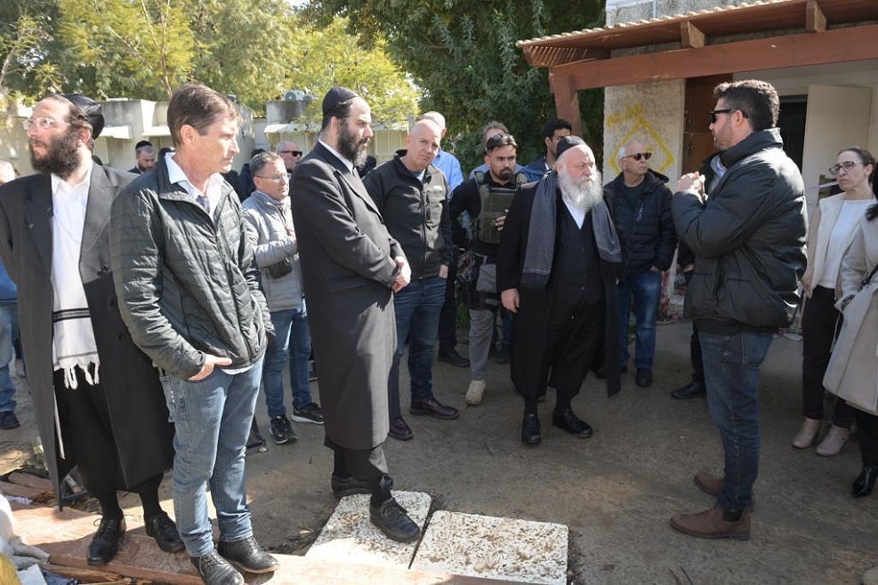 שר הבינוי והשיכון יצחק גולדקנופף בסיור בעוטף עזה // צילום: דוברות שר הבינוי והשיכון