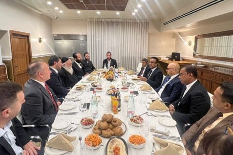 מתוך דיון על גיוס עובדים מסרי לנקה // צילום: דוברות משרד הבינוי והשיכון