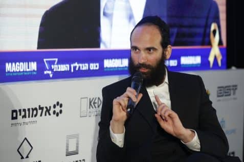 יהודה מורגנשטרן בכנס הנדל"ן השנתי של אתר מגדילים // צילום: דרור סיתהכל