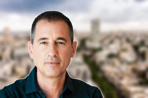 אסף כהנר // צילום: שיר זקריה | Depositphotos