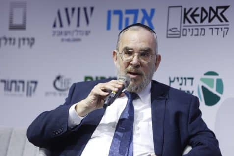ח"כ יעקב אשר בכנס הבמה המרכזית במגדילים // צילום: דרור סיתהכל