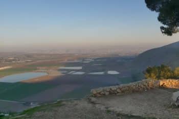 מבט מרכס הר הגלבוע לעמק המעיינות // צילום: מגדילים