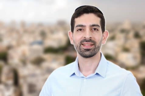 יונתן אזר // צילום: ניב קנטור | Depositphotos