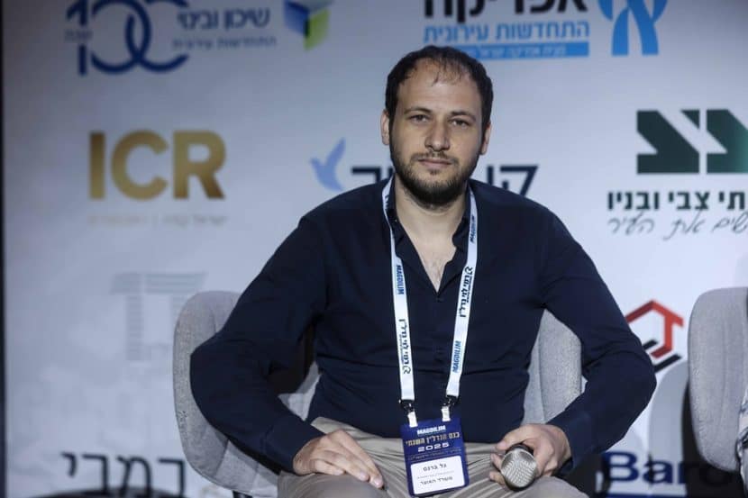גל ברנס // צילום: דרור סיתהכל