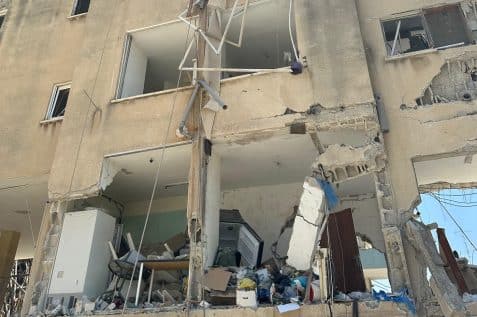 הרס ברחובות בעקבות פגיעת טילים // צילום: באדיבות דוברות עיריית רחובות
