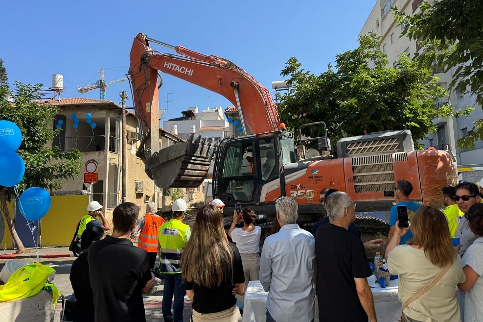 טקס הריסה בגבעתיים // צילום: חברת מותג עירוני