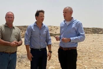 משמאל: מנהל מרחב דרום של רמ"י, אלעד ארזי וינקי קוינט בסיור השבוע // צילום: המועצה המקומית להבים