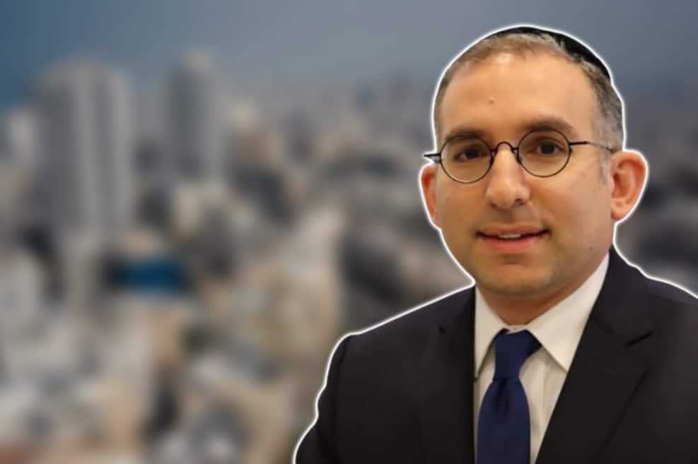 יריב לוין // צילום: באדיבות משרד הפנים | Depositphotos