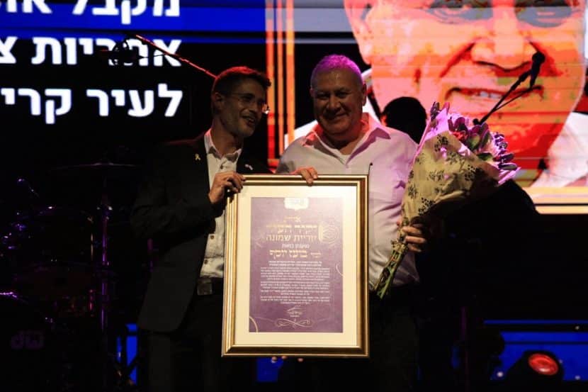 מימין: בועז יוסף ואביחי שטרן // צילום: נדב בן יוסף