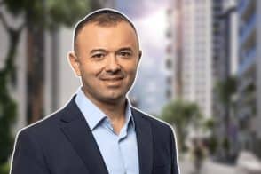 עו"ד אבי בבג'נוב // צילום: באדיבות החברה | מתחם הנרקיס בבית שמש // הדמיה: קסם הדמיות