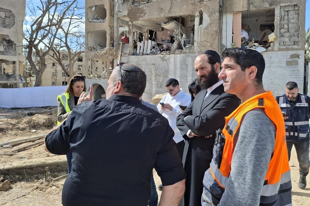 מנכ"ל משרד הבינוי והשיכון בזירה בערד // דוברת משרד הבינוי והשיכון