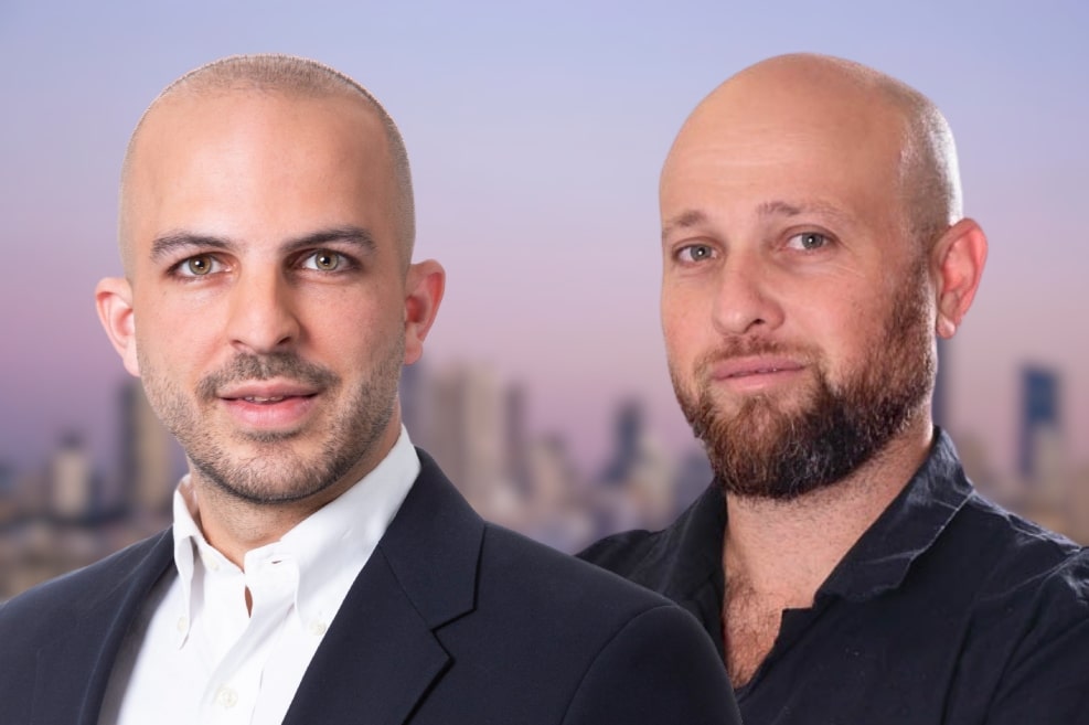 מימין: אלון וייזברג // צילום יוני שפר | עו"ד אור קרן // צילום: רז רוגובסקי | Depositphotos