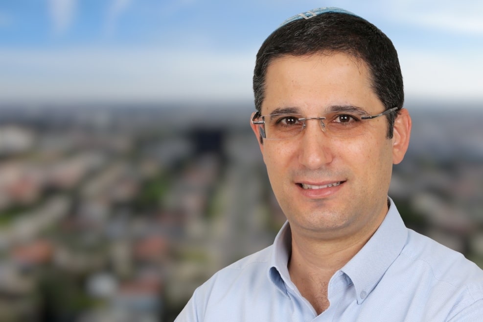 אבי בדלוב // צילום: מזרחי טפחות | Depositphotos
