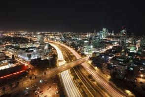 תל אביב // אילוסטרציה // Depositphotos