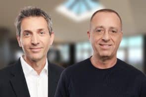 מימין: גיל גבע // צילום: רונן אקרמן | אורי לוין // צילום: עופר חג'יוב | Depositphotos