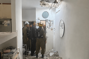 אילוסטרציה. פגיעה בבניין בחיפה, שאגת הארי // צילום: דוברות העירייה, ראובן כהן
