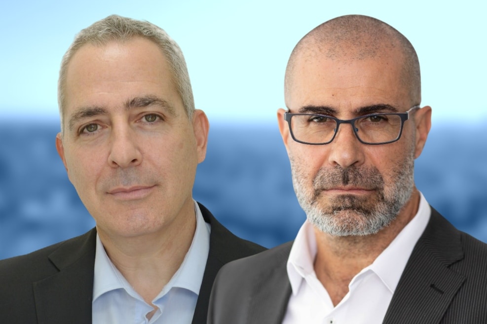 מימין: עו"ד משה רז-כהן // צילום: אוהד דיין | עו"ד צבי שוב // צילום: ליאת מנדל | Depositphotos