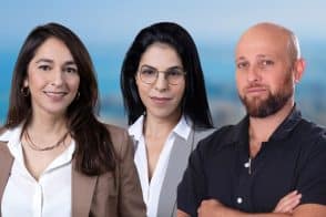 מימין: אלון וייזברג // צילום: יוני שפר | עו"ד אופיר כהן קוניוק ועו"ד ויפעת כהן // צילום: רז רוגובסקי